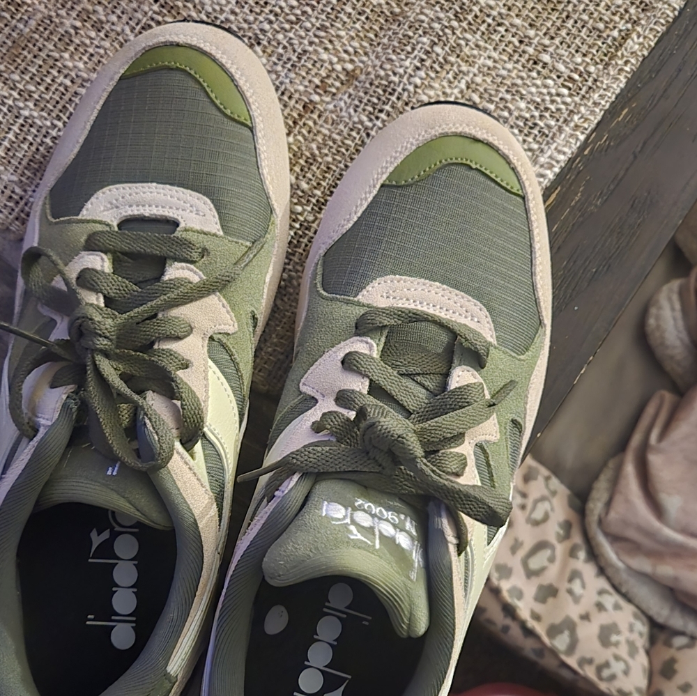 Diadora Green and Tan Sneakers Lightweight Mesh Design